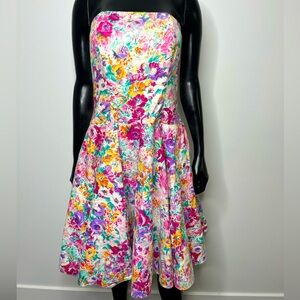 Vintage Frilly Floral Dress ☺️